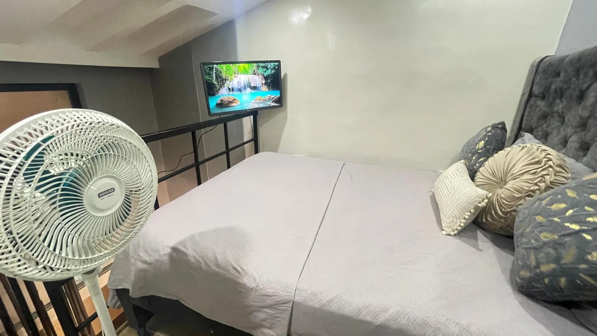 Apartamento Pequeno La 70 Estadio Laurles Medellin Colombia