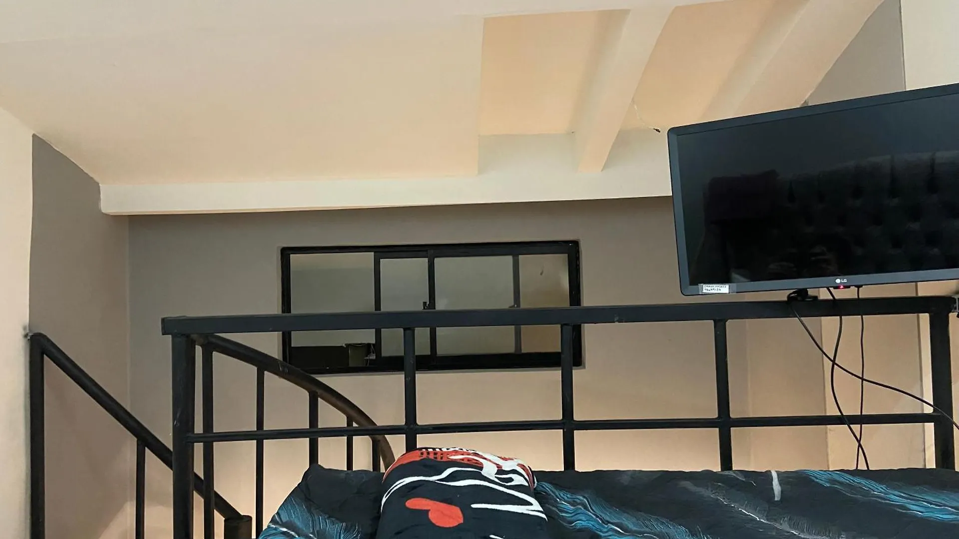 Apartamento Pequeno La 70 Estadio Laurles Medellin Apartment